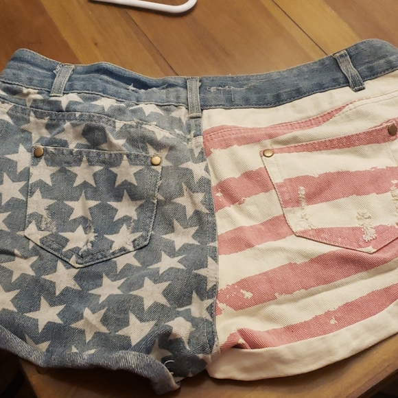 Grayson shorts - Picture 3 of 3